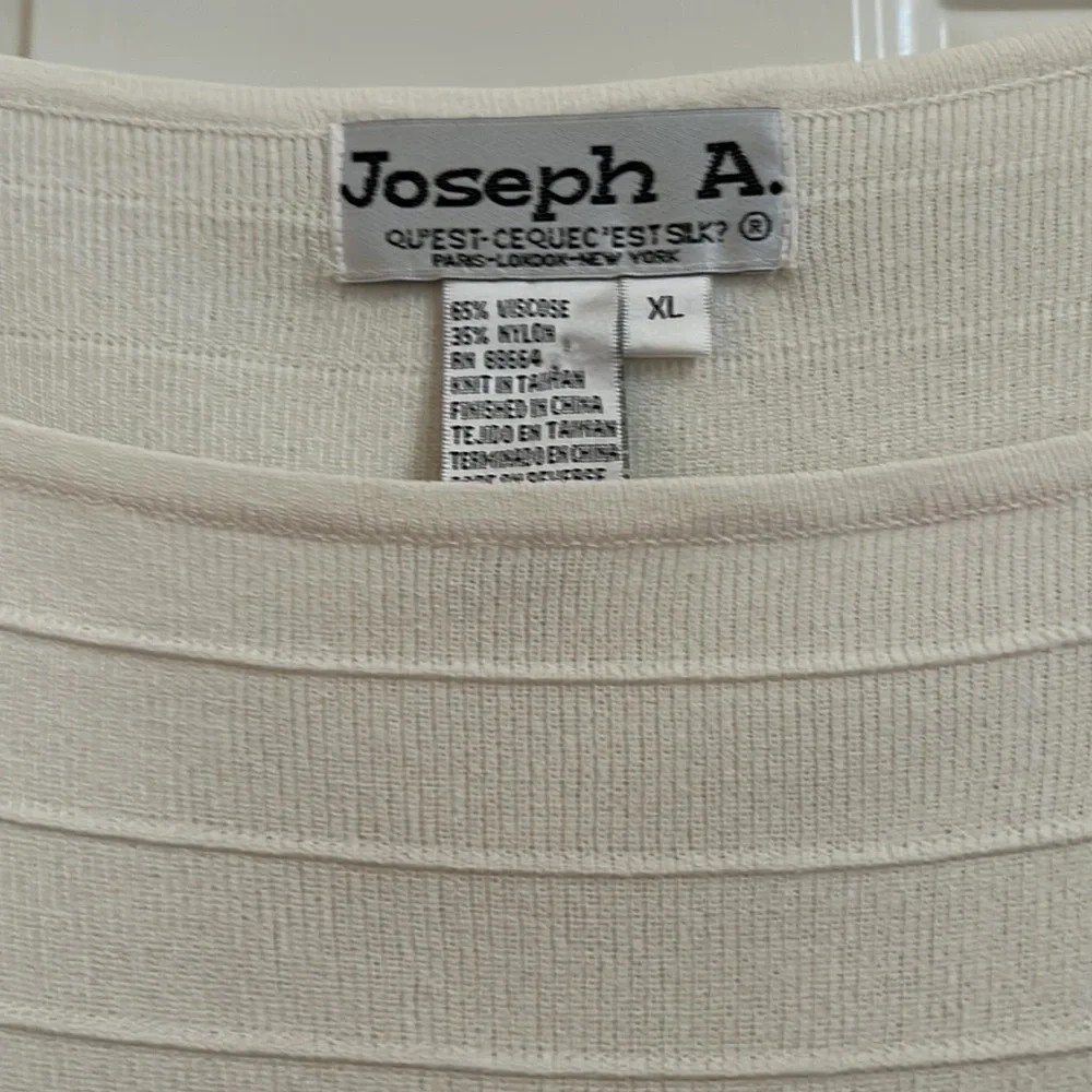 💐SALE💐BEAUTIFUL JOSEPH A CRÈME 3/4 SLEEVE TOP - Picture 3 of 5